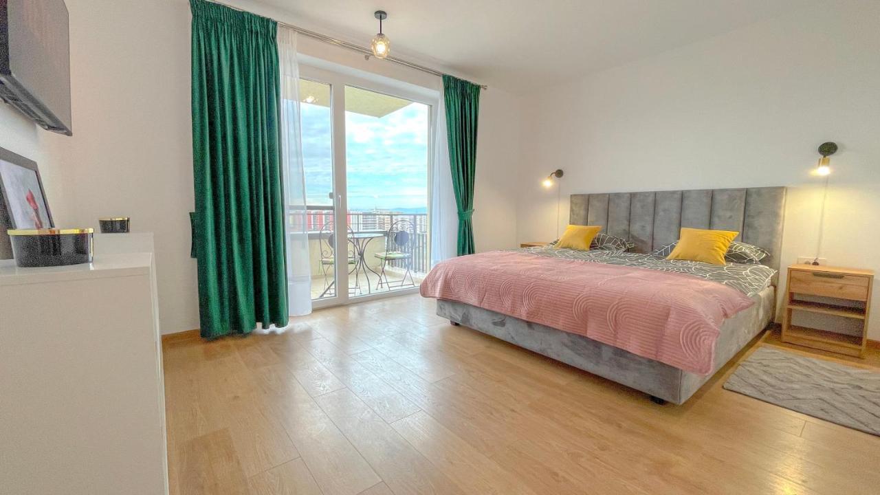 Dreamview Apartment With Private Parking Brasov Luaran gambar
